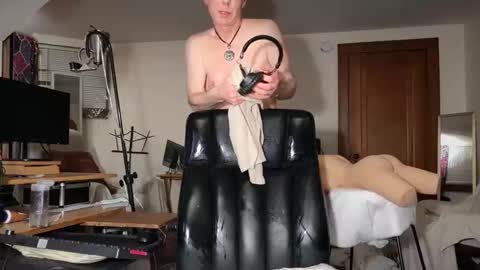 Bent online show from April 1, 5:49 am