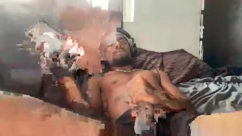 bentley_pov online show from April 14, 12:56 pm
