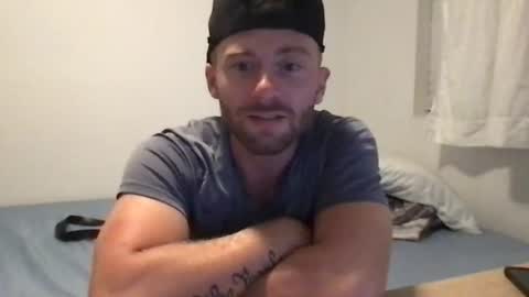 bentleysmooth online show from August 4, 4:20 am