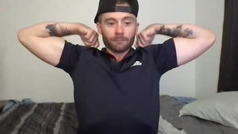 bentleysmooth online show from August 11, 11:29 pm