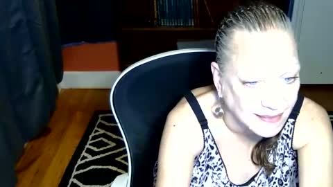 DeniseDavid online show from March 4, 12:36 pm