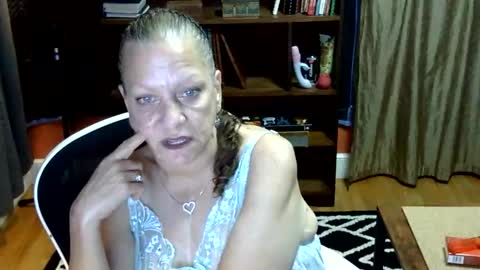 DeniseDavid online show from March 9, 3:30 pm