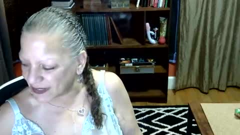 DeniseDavid online show from March 9, 7:10 pm