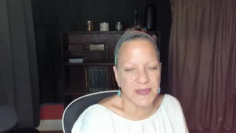 DeniseDavid online show from May 24, 2:14 am