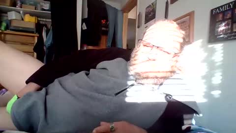 bergeeric1970 online show from April 28, 12:38 pm