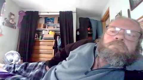 bergeeric1970 online show from April 29, 3:25 pm