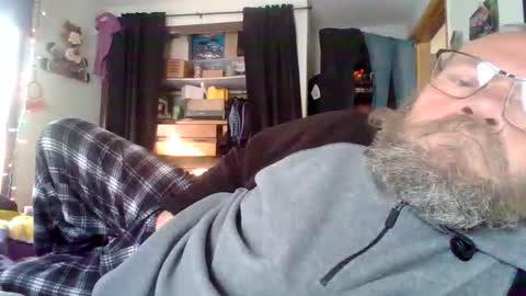 bergeeric1970 online show from May 2, 1:48 pm