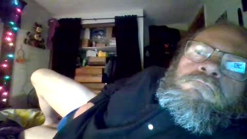 bergeeric1970 online show from May 8, 4:03 am