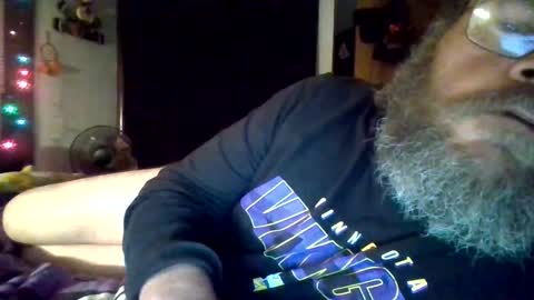bergeeric1970 online show from May 24, 7:44 am