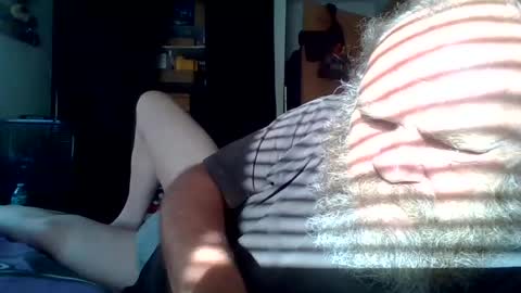 bergeeric1970 online show from June 16, 12:36 pm