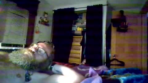 bergeeric1970 online show from July 15, 7:09 am