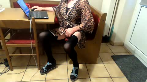 Bernadetanylon online show from July 23, 4:15 am