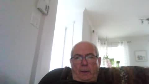 bernard1102 online show from July 13, 6:25 pm