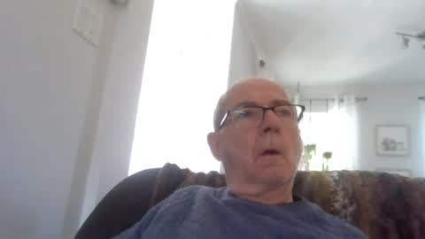 bernard1102 online show from July 15, 11:55 am