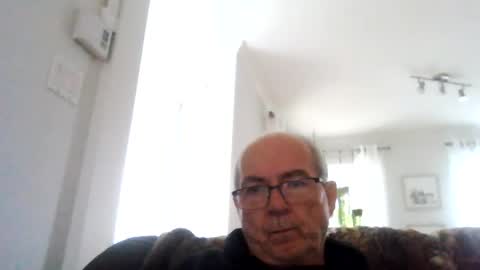 bernard1102 online show from August 3, 2:24 pm