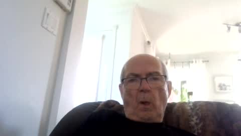 bernard1102 online show from August 5, 8:18 pm