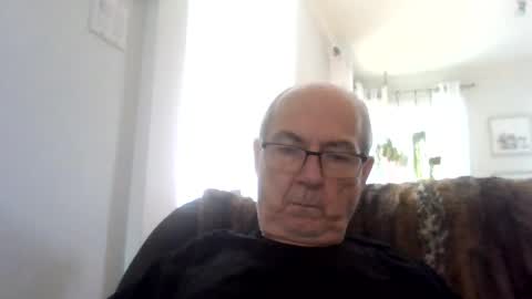 bernard1102 online show from August 12, 2:52 pm