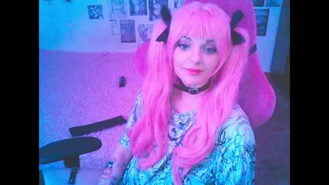 BerrieKitten online show from April 17, 1:34 am