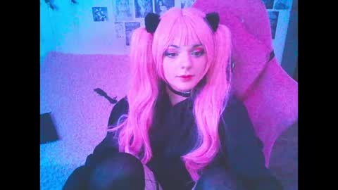 BerrieKitten online show from April 28, 11:07 pm