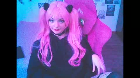 BerrieKitten online show from April 29, 12:13 am