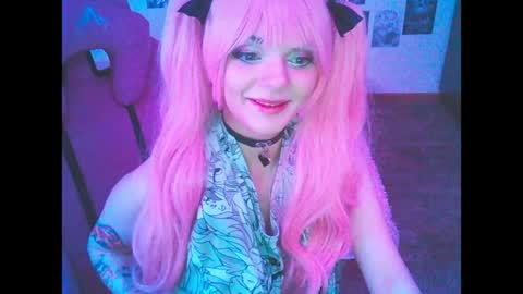 BerrieKitten online show from May 1, 12:58 am