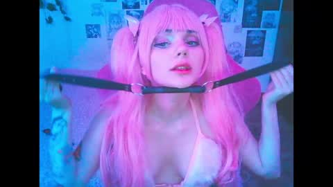 BerrieKitten online show from May 5, 12:45 am