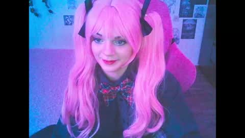 BerrieKitten online show from May 7, 11:39 pm
