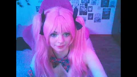 BerrieKitten online show from May 8, 12:45 am