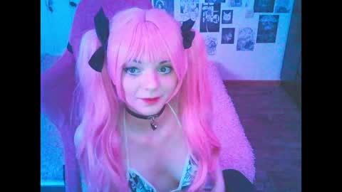 BerrieKitten online show from May 17, 4:13 am