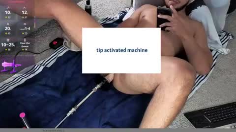berriess_ online show from August 15, 8:57 pm