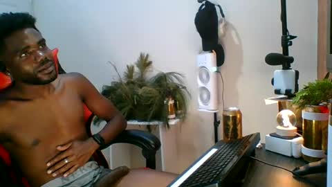 Suamys online show from August 5, 8:45 am