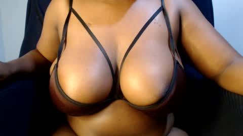 berrycany online show from August 9, 4:52 pm