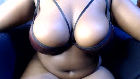 berrycany online show from August 10, 4:19 pm