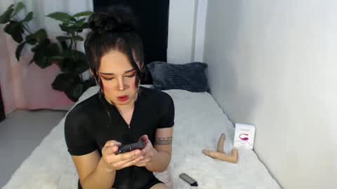 bestgirljulia online show from March 9, 8:43 am
