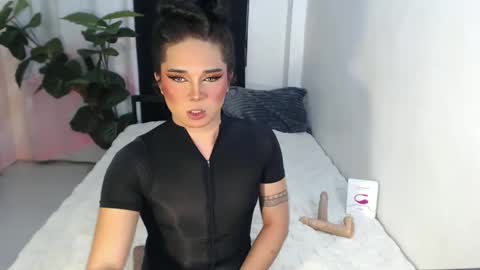 bestgirljulia online show from March 9, 2:13 pm