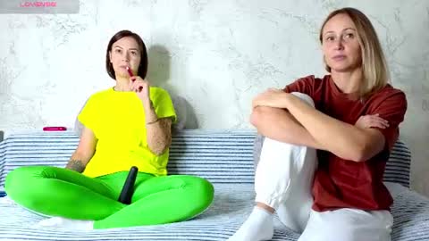 Hellen and Natali online show from August 8, 6:35 am