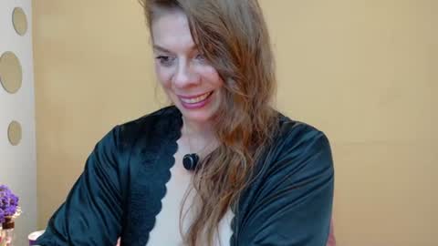 LINDA online show from August 7, 3:06 am