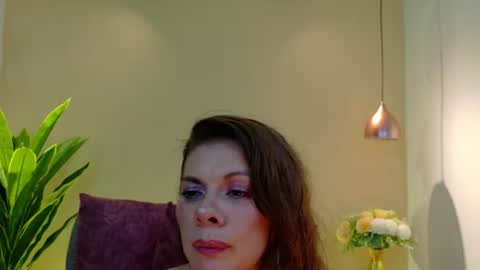 LINDA online show from August 12, 9:50 pm