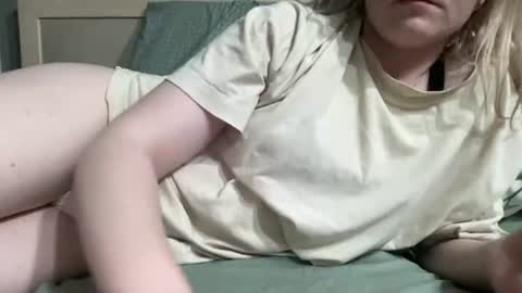 betteketty online show from June 10, 9:10 pm