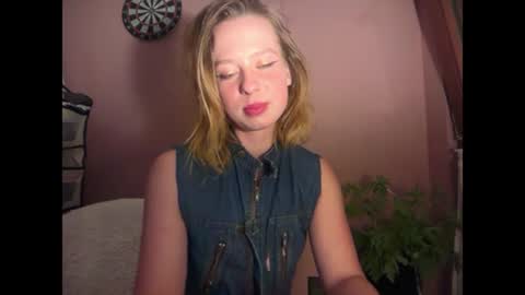 Betty online show from August 12, 10:01 pm
