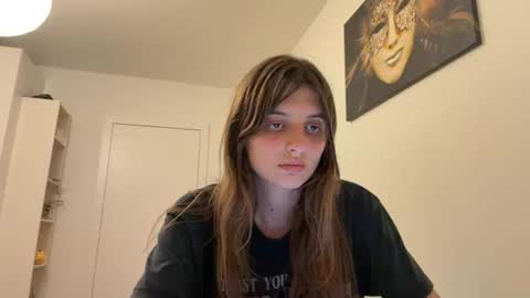 Lina online show from August 5, 7:45 pm