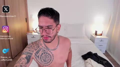 bianca and maxwell online show from August 22, 3:51 pm
