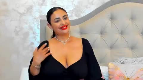 Bianca Vale online show from August 8, 12:49 pm