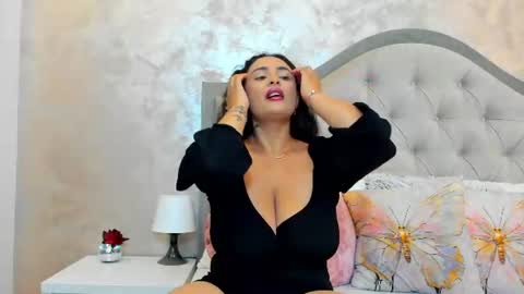 Bianca Vale online show from August 10, 5:09 am