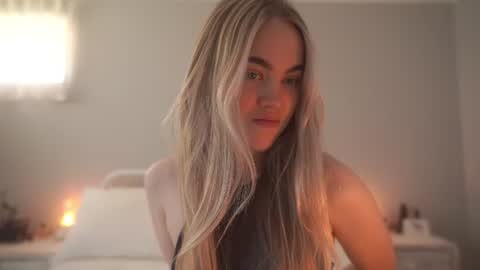 Bibi To see me again join my Twitter to know when Ill be back online show from July 31, 4:52 am