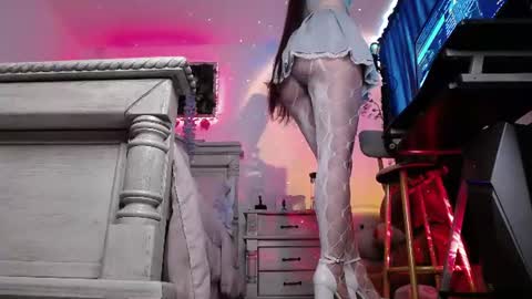 Lava online show from August 14, 2:32 pm