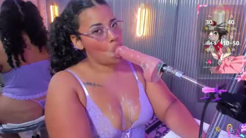 ZOE online show from August 8, 9:15 pm