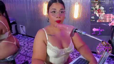 ZOE online show from August 15, 8:57 pm