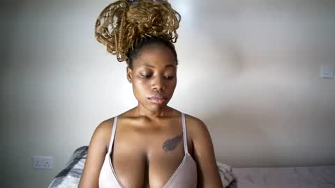 bigassmello_ online show from August 2, 12:34 pm