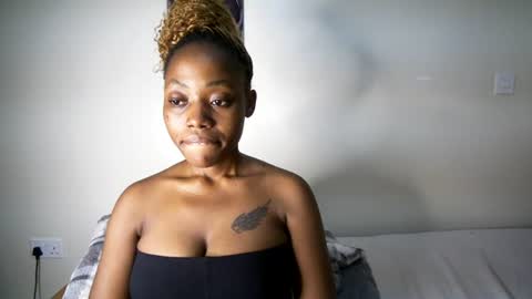 bigassmello_ online show from August 3, 10:06 pm